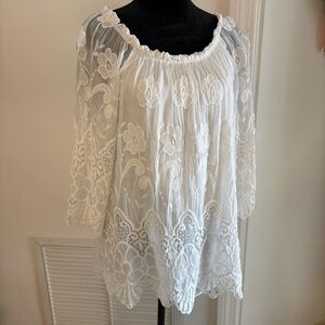 TEMPO PARIS White Lace Embroidered 3/4 Sleeve Silky Top! Lined! Elastic Neckline
